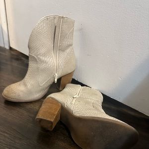 Tan western style boutique booties